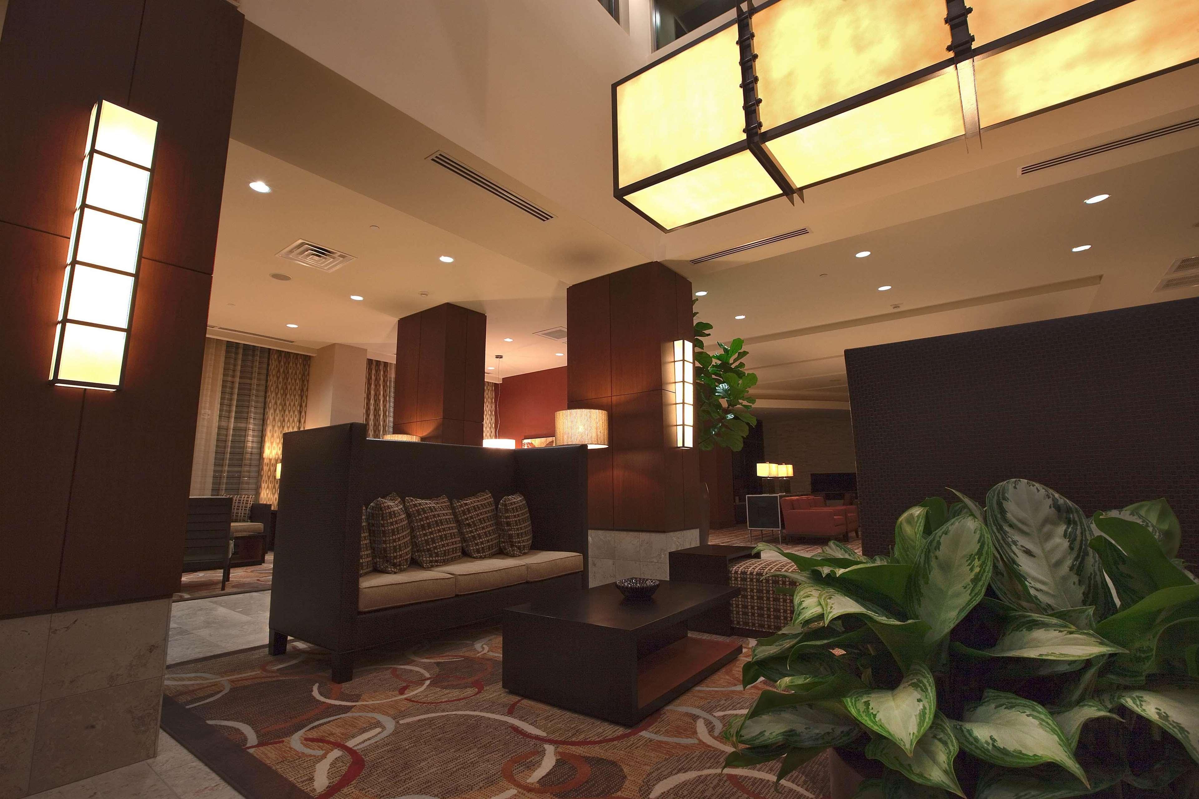Embassy Suites Palmdale Interior photo