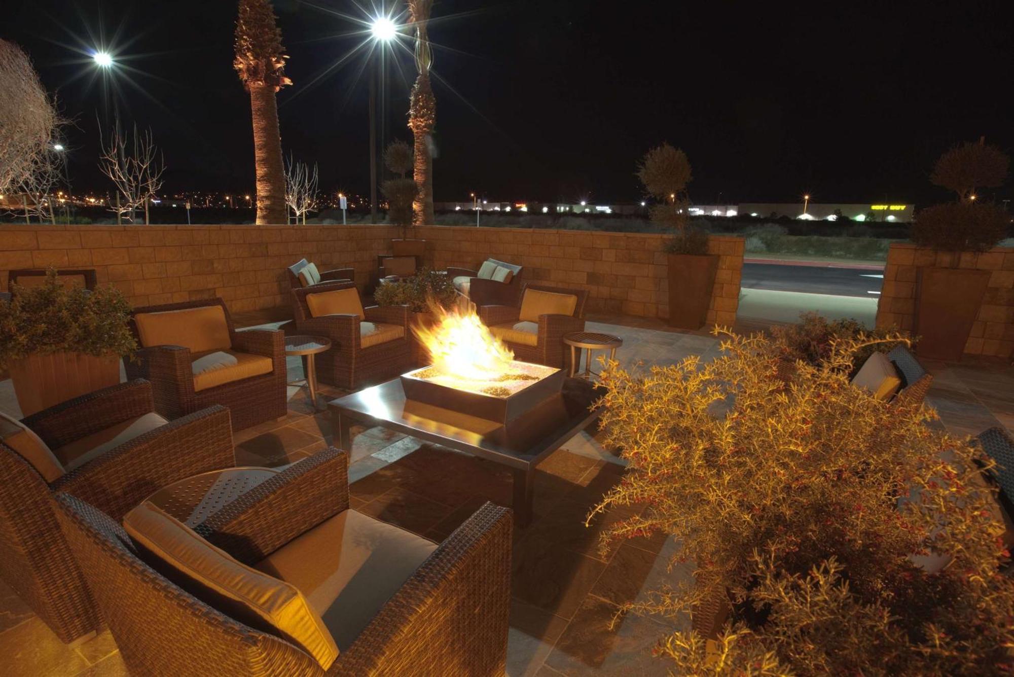 Embassy Suites Palmdale Exterior photo